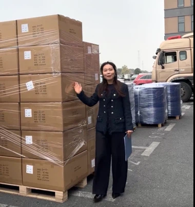 إن التسليم الفعال لمواد تغليف أشباه الموصلات يدعم جداول إنتاج العملاء العالميين